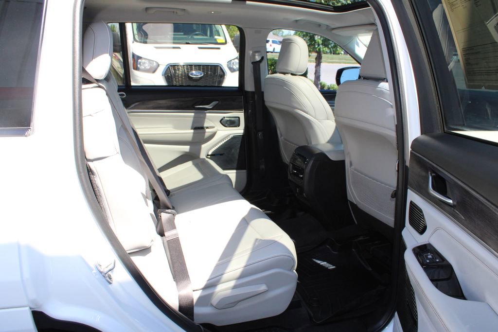 Used 2022 Jeep Grand Cherokee L Overland AWD/4WD image 55
