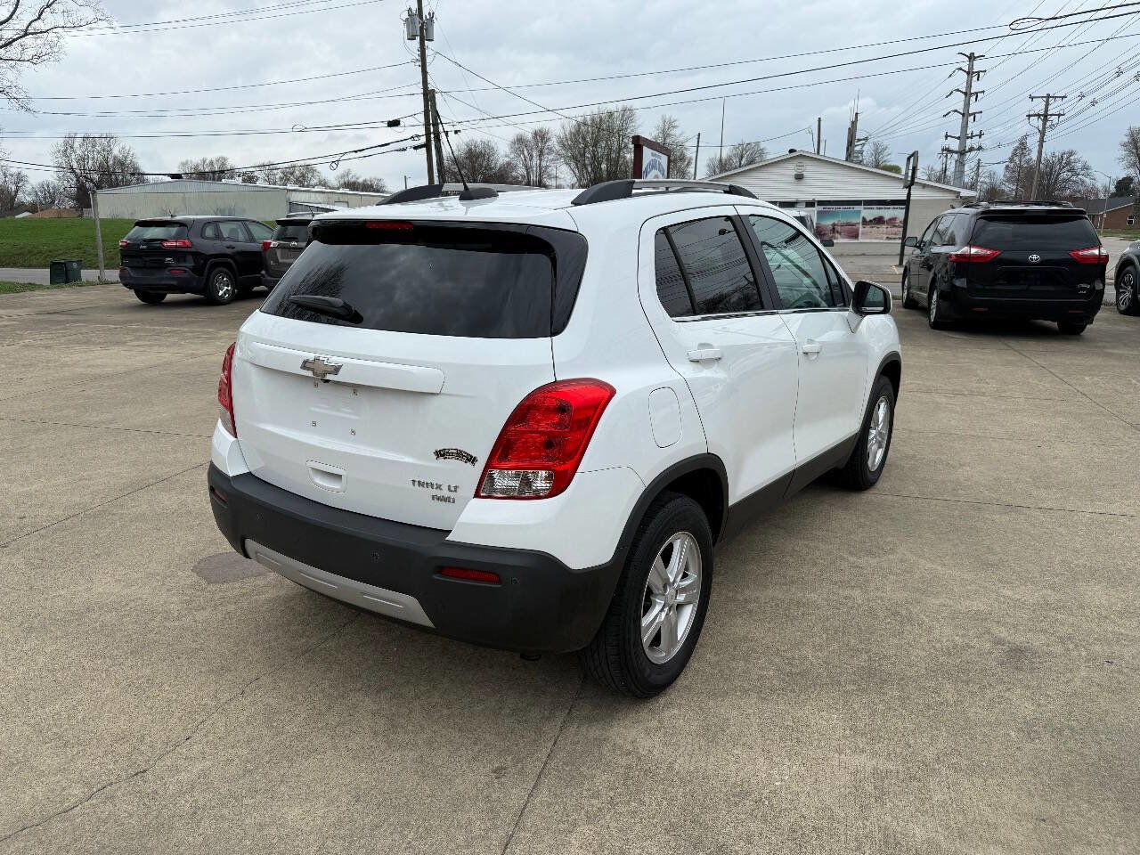 Used 2016 Chevrolet Trax LT w/ LT Convenience Package image 4