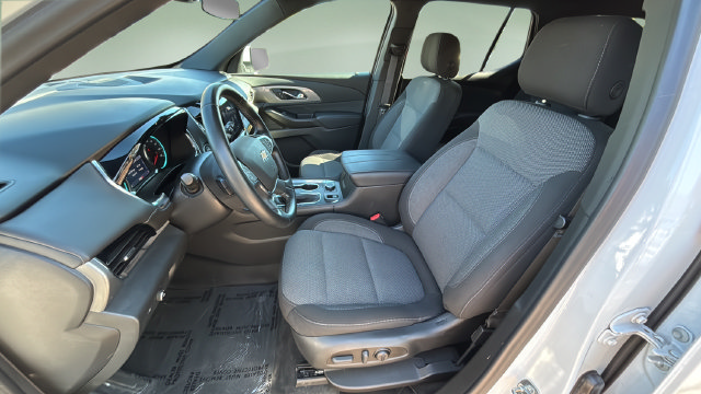 Used 2023 Chevrolet Traverse LT FWD image 18
