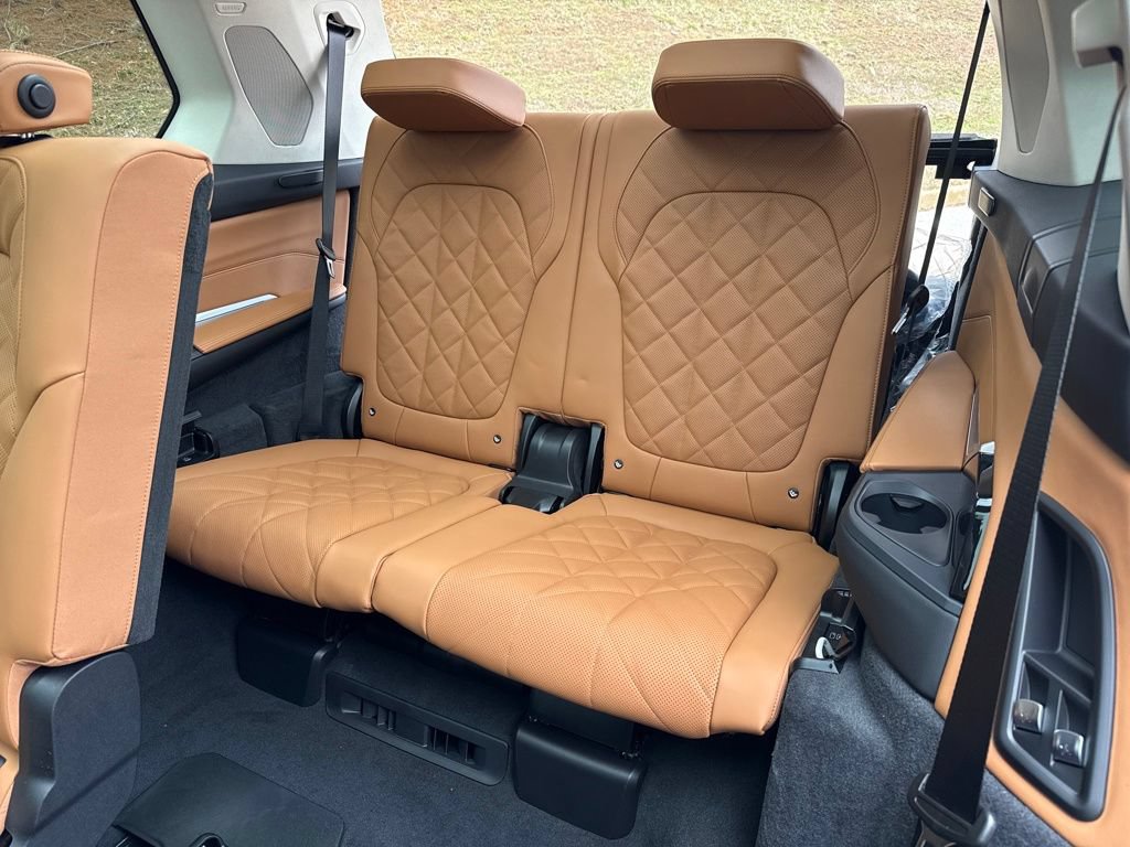 New 2026 BMW X7 xDrive40i AWD/4WD image 23
