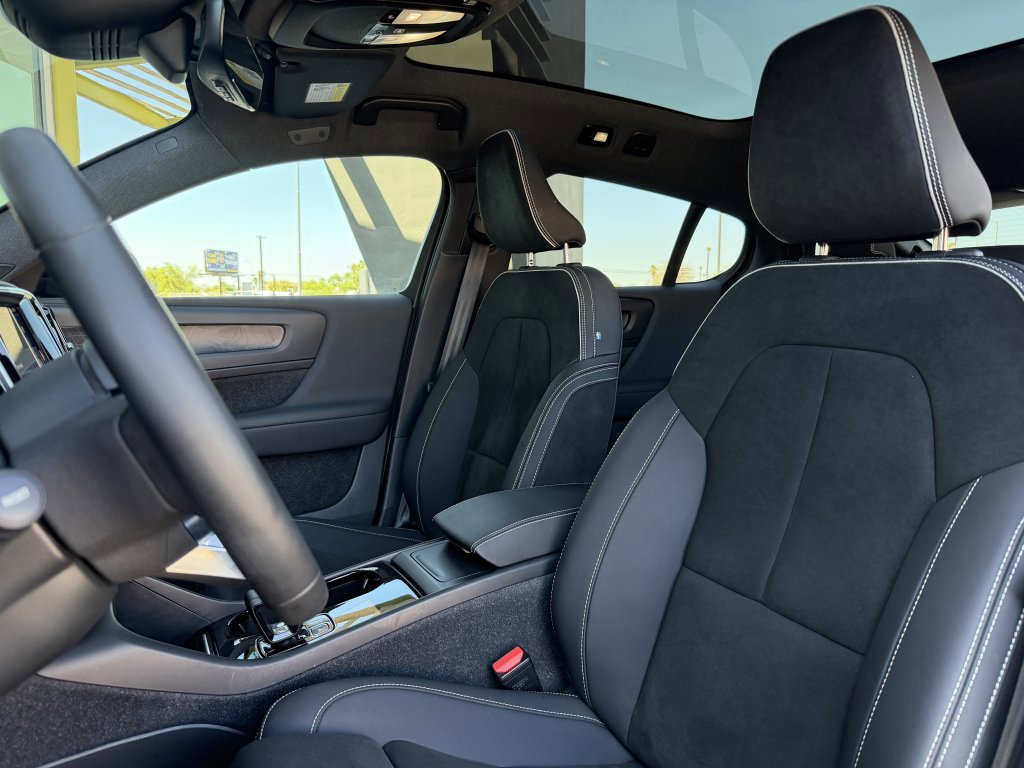 Used 2023 Volvo C40 P8 Recharge Plus w/ Protection Package Premier image 35