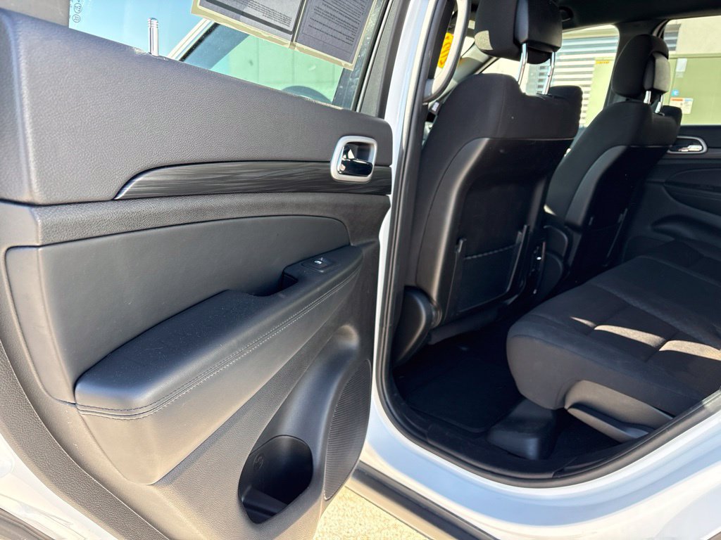 Used 2021 Jeep Grand Cherokee Laredo AWD/4WD image 16