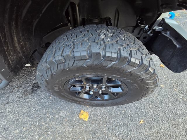 Used 2024 Jeep Wrangler Unlimited AWD/4WD image 30