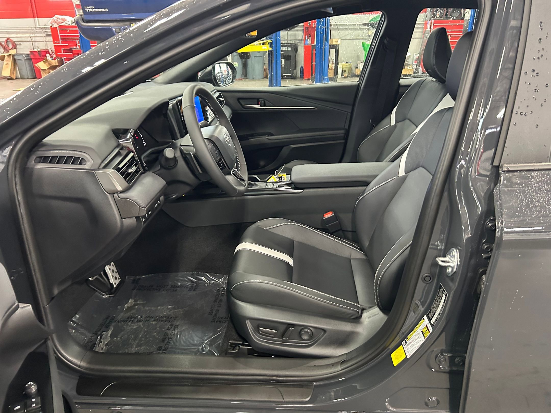 Certified 2026 Toyota Camry SE w/ Convenience Package image 11