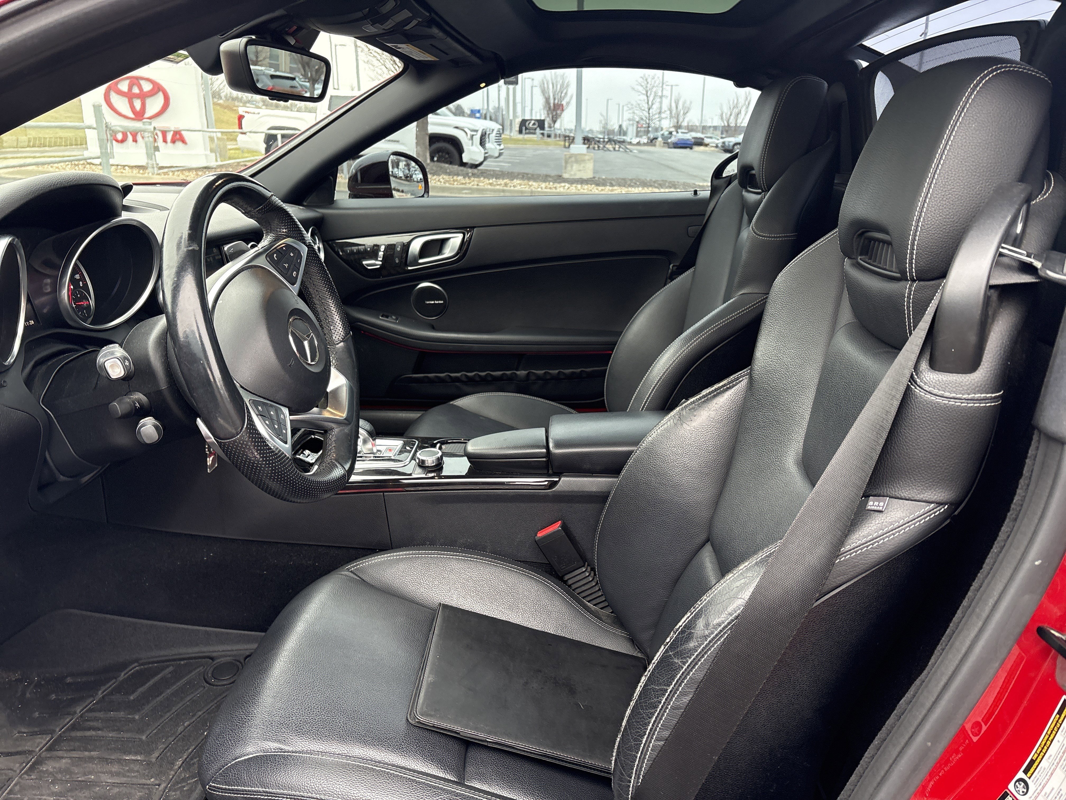 Used 2017 Mercedes-Benz SLC 300 image 16