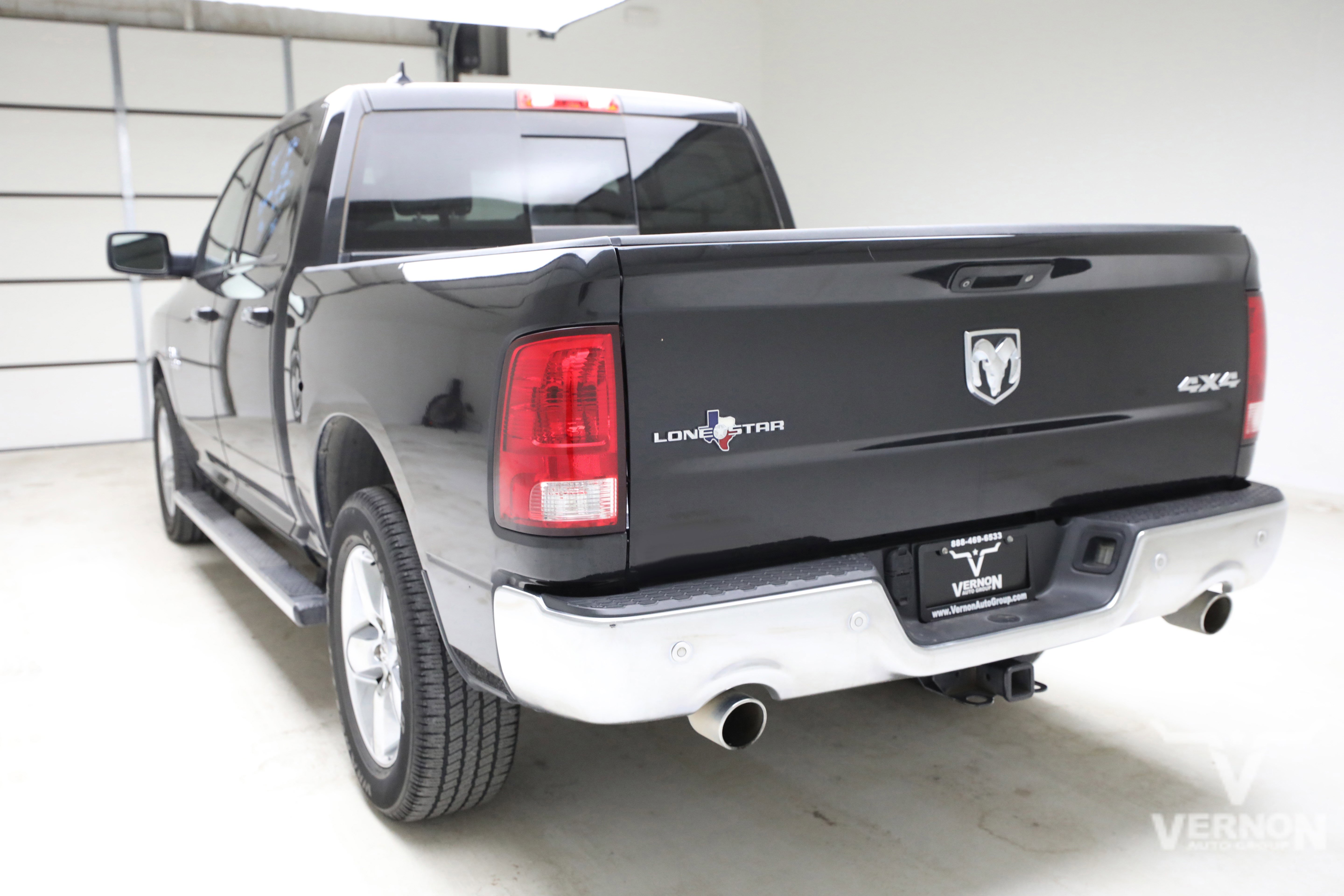 Used 2015 RAM 1500 Lone Star AWD/4WD image 2