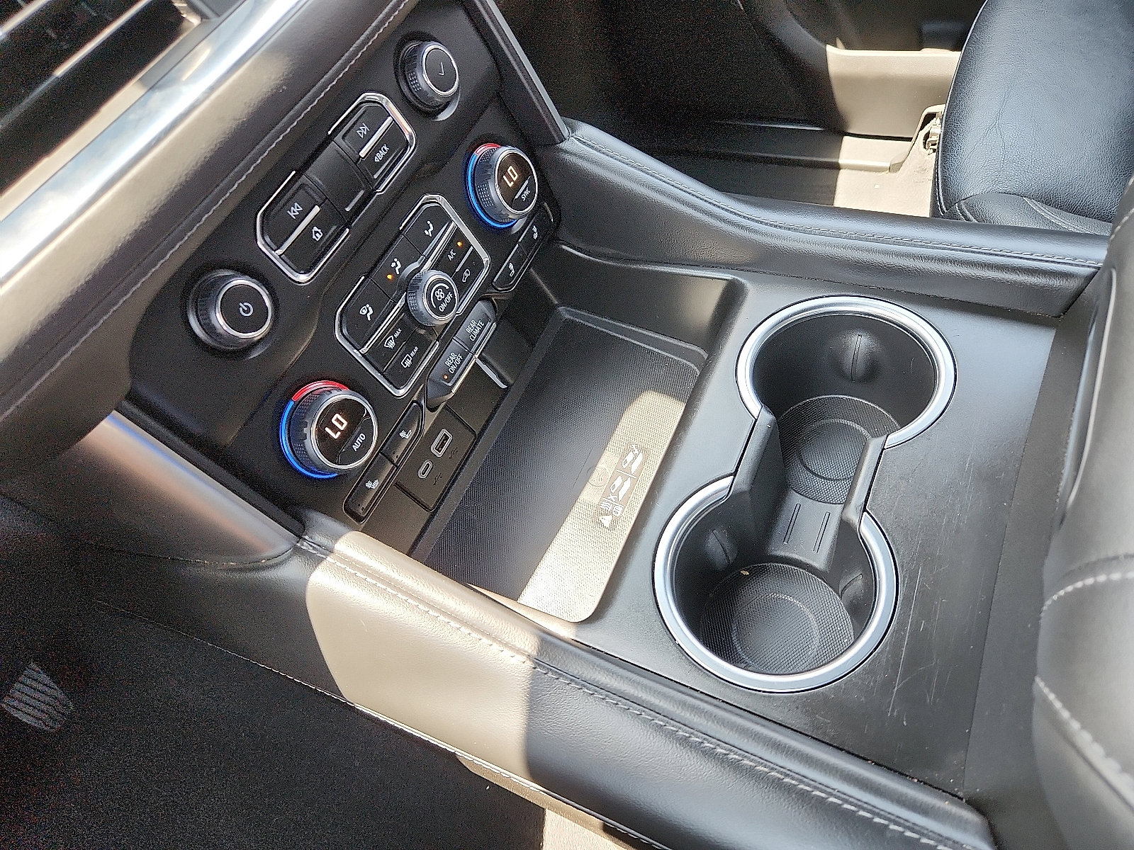 Used 2023 Chevrolet Tahoe LT image 16