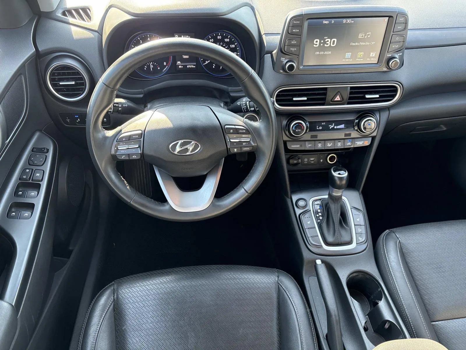 Used 2021 Hyundai Kona Ultimate w/ Cargo Package FWD image 12