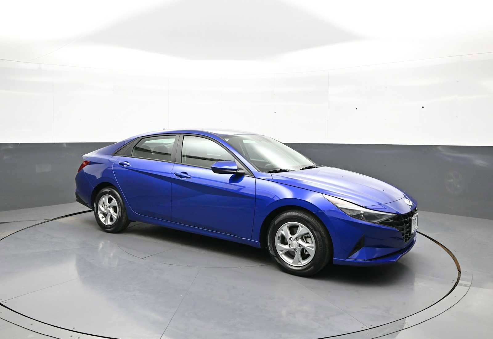 Certified 2023 Hyundai Elantra SE FWD image 4