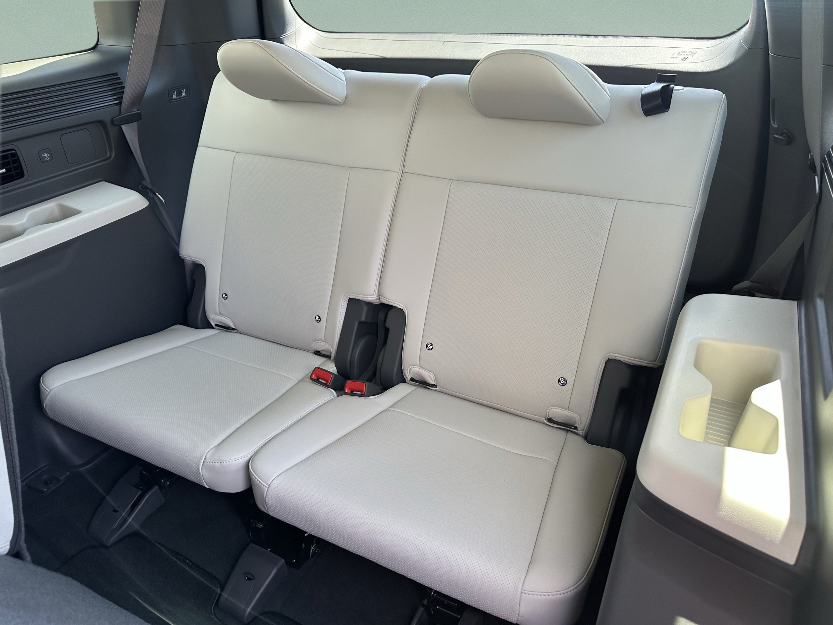 New 2027 Hyundai Santa Fe SEL FWD image 15
