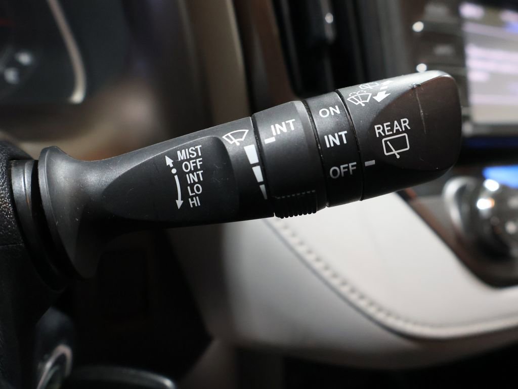 Used 2015 Toyota RAV4 XLE image 35