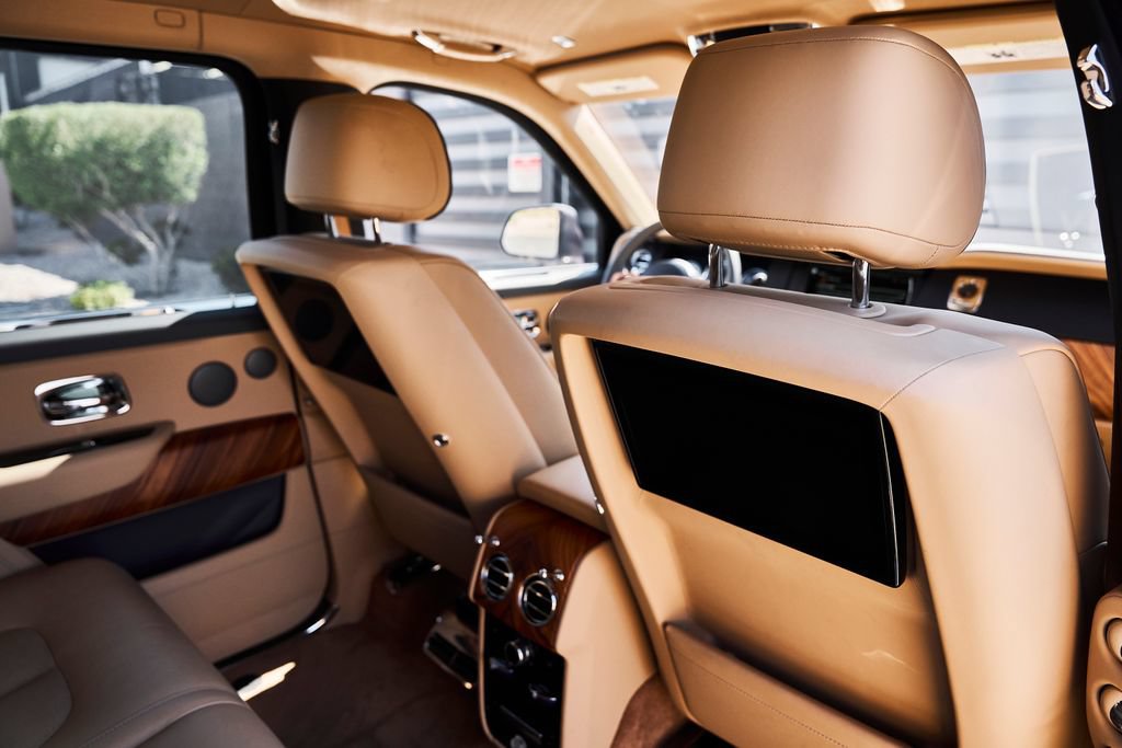 Used 2020 Rolls-Royce Cullinan AWD/4WD image 37