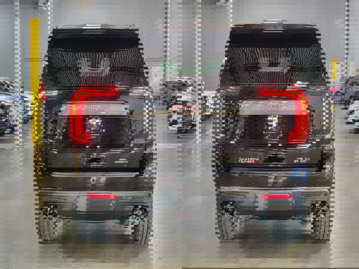 Used 2023 GMC Yukon XL AT4 w/ AT4 Premium Package image 10
