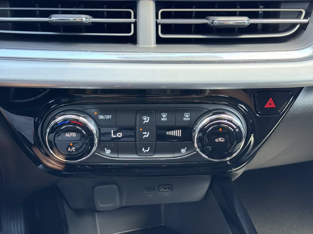 New 2026 Chevrolet Trax LT w/ LT Convenience Package FWD image 6