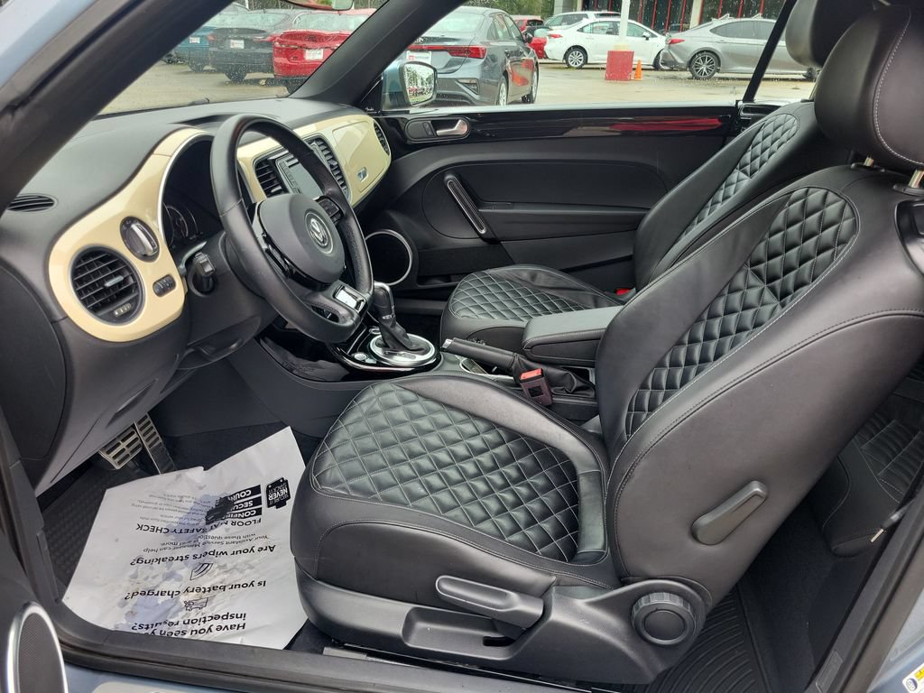 Used 2019 Volkswagen Beetle 2.0T Final Edition SEL FWD image 16