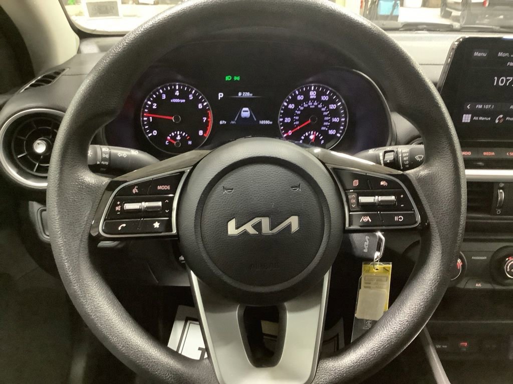 Used 2023 Kia Forte LXS image 13