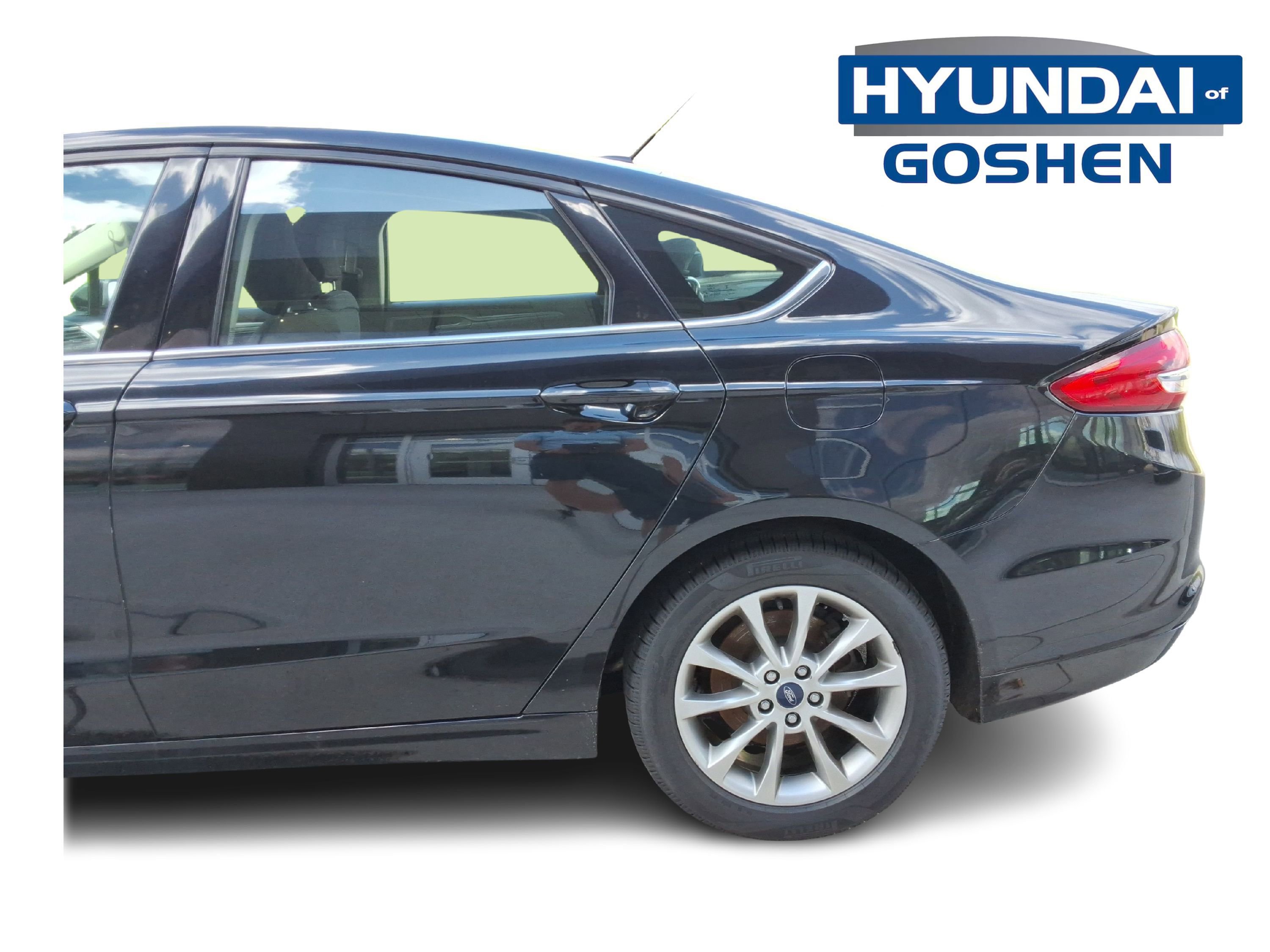 Used 2017 Ford Fusion SE w/ Fusion SE Technology Package FWD image 6