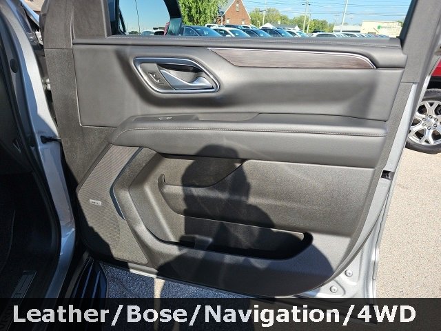 Used 2023 Chevrolet Suburban LT image 43