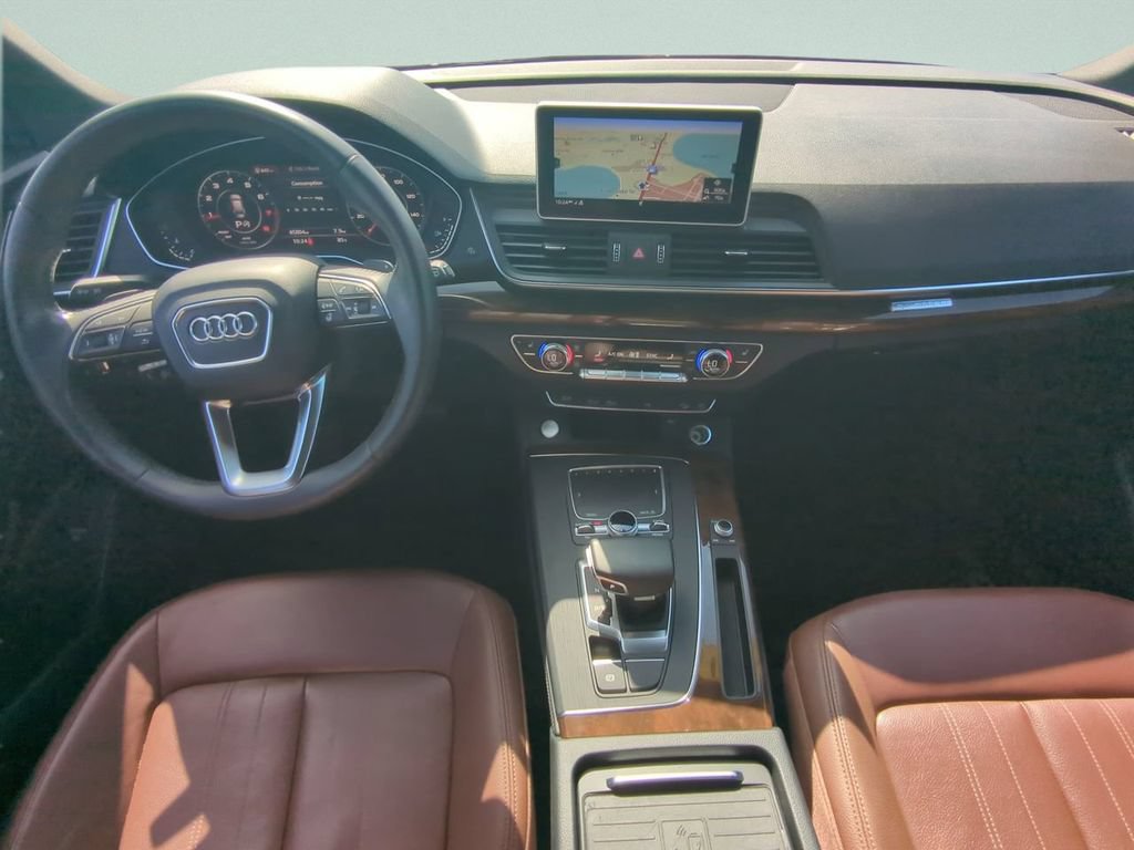 Used 2020 Audi Q5 2.0T Premium Plus w/ Premium Plus Package AWD/4WD image 12
