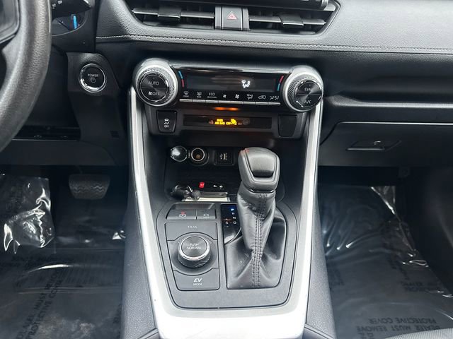 Certified 2025 Toyota RAV4 XLE image 25