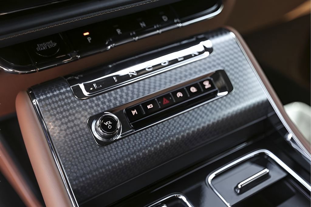 Used 2025 Lincoln Aviator Black Label image 21