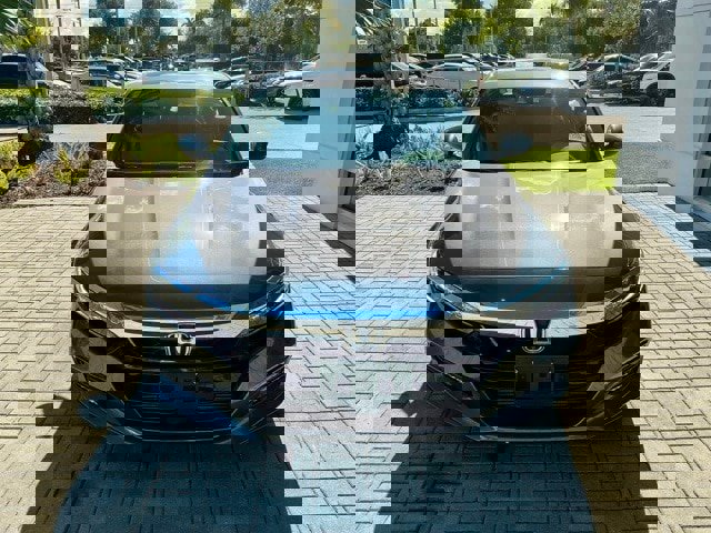 Certified 2018 Honda Accord Touring image 2