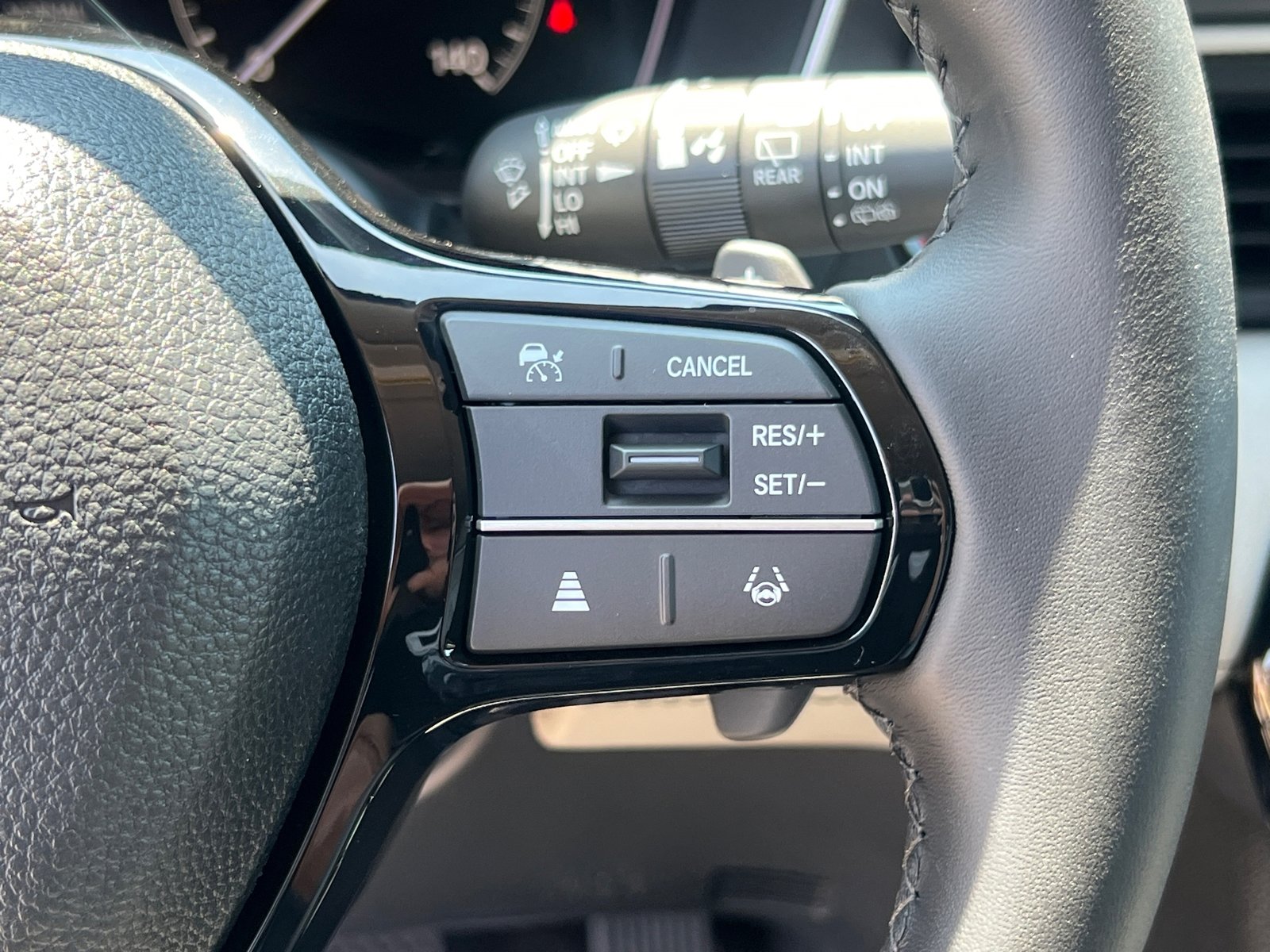 New 2025 Honda Pilot EX-L image 17