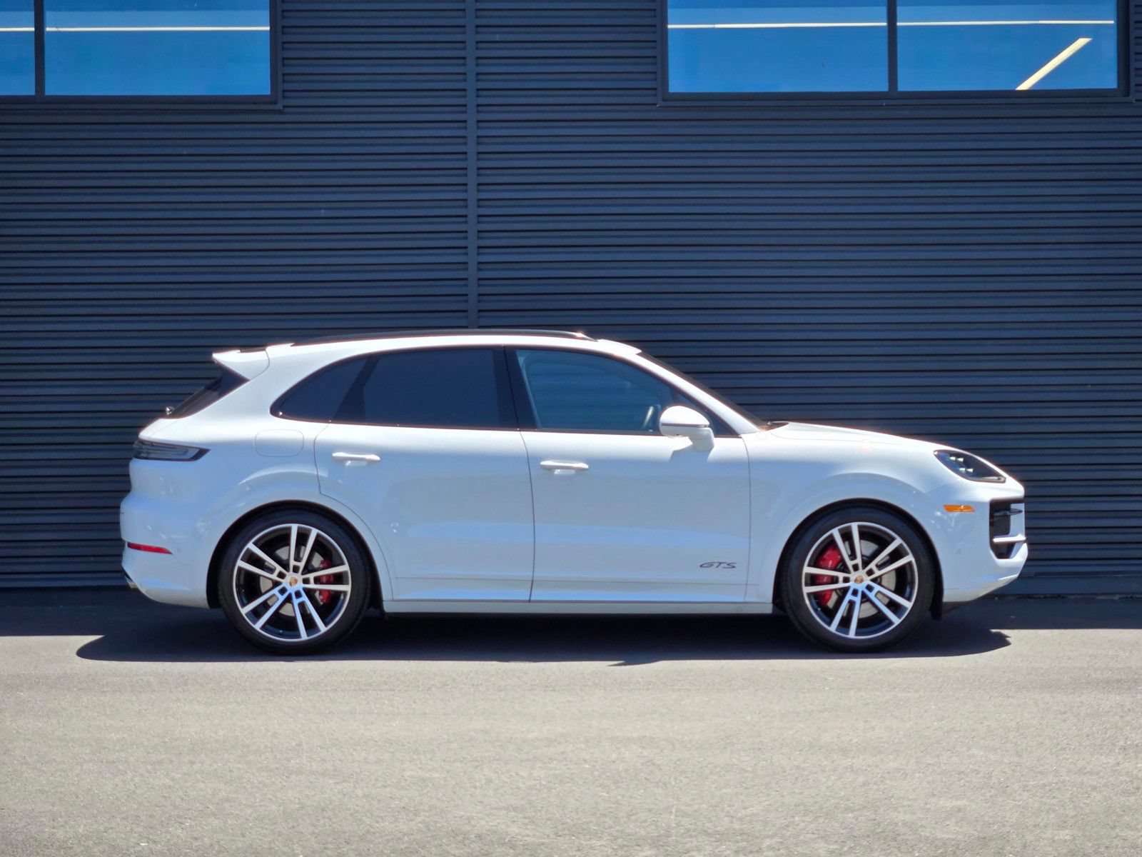 Certified 2026 Porsche Cayenne GTS AWD/4WD image 8