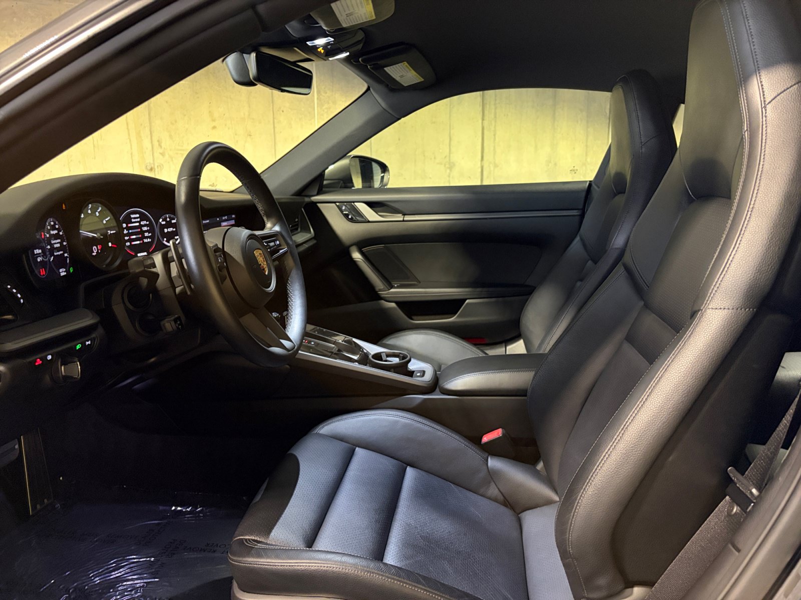 Used 2021 Porsche 911 Carrera RWD image 4