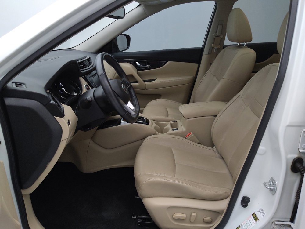 Used 2018 Nissan Rogue SL w/ Premium Package image 17