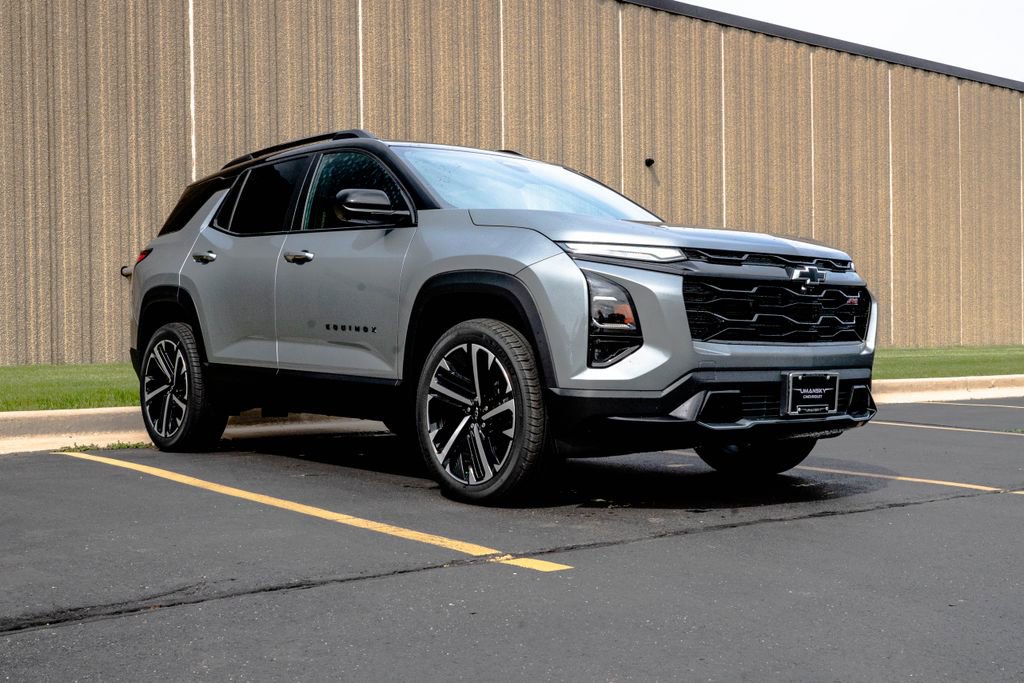 New 2026 Chevrolet Equinox RS w/ Convenience Package III AWD/4WD image 2