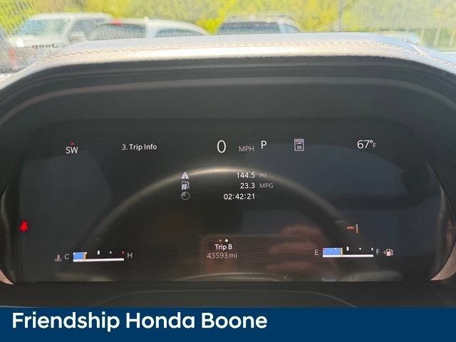 Used 2023 Jeep Grand Cherokee Overland AWD/4WD image 29