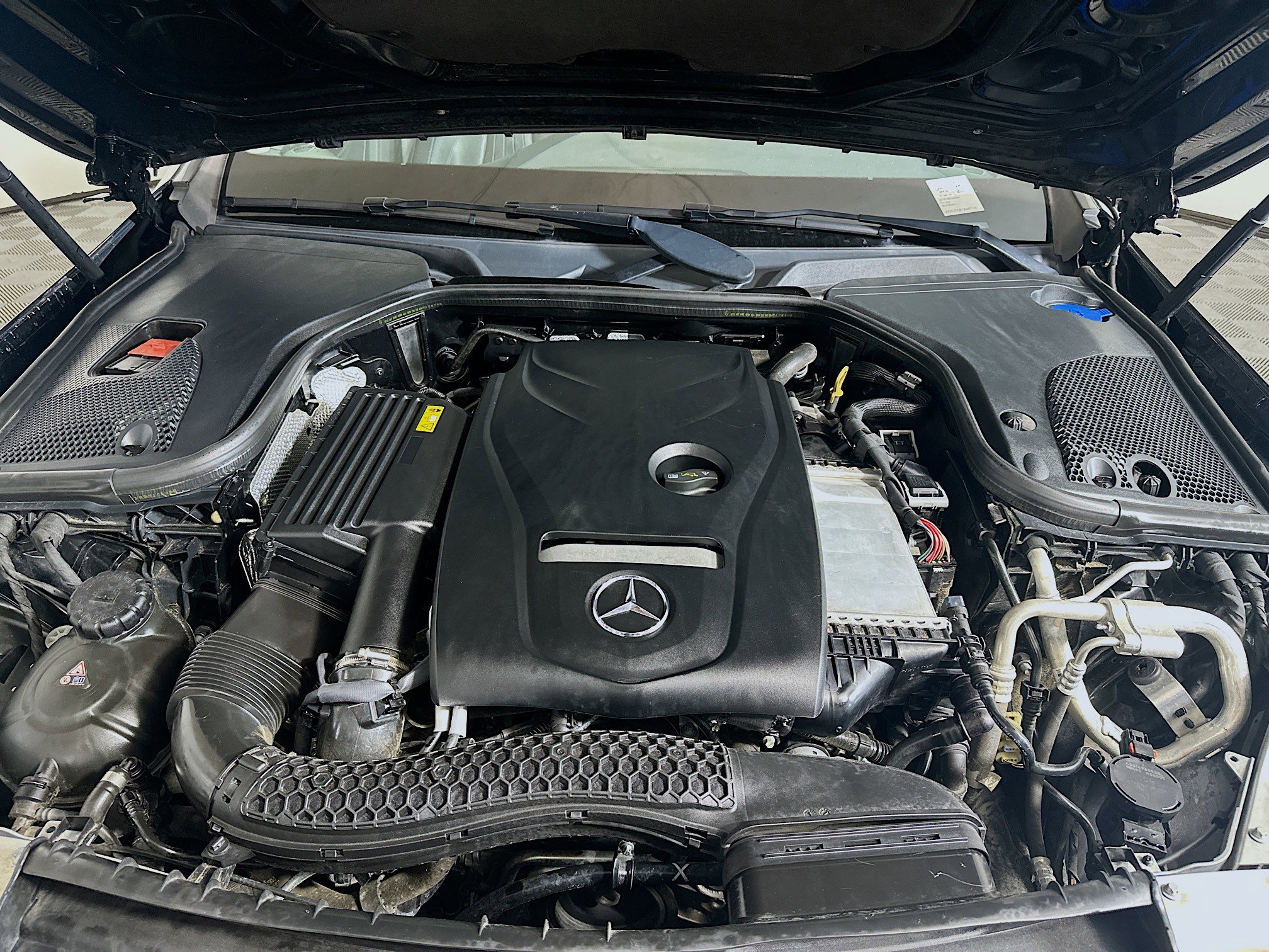 Used 2018 Mercedes-Benz E 300 image 36