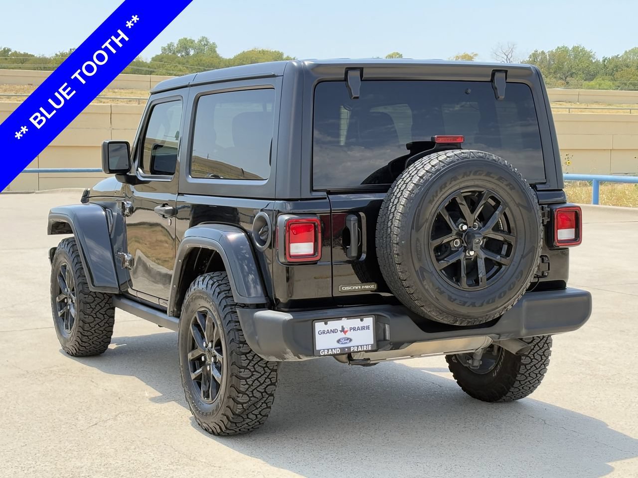Used 2023 Jeep Wrangler Sport AWD/4WD image 6