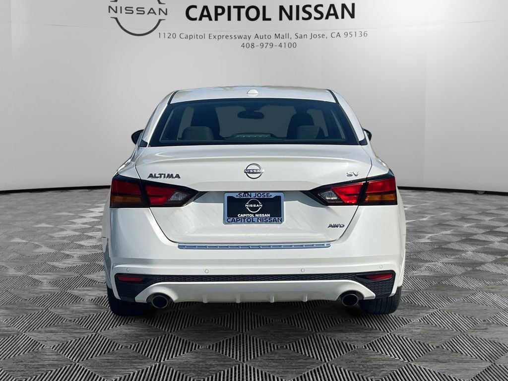 Used 2023 Nissan Altima 2.5 SV w/ SV Premium Package image 6