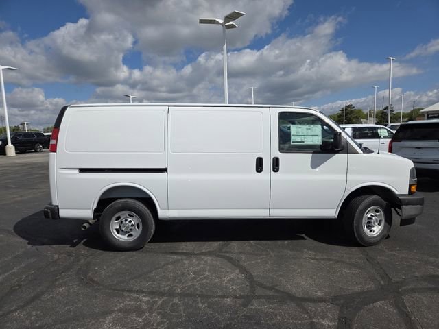 New 2026 Chevrolet Express 2500 w/ Driver Convenience Package RWD image 18