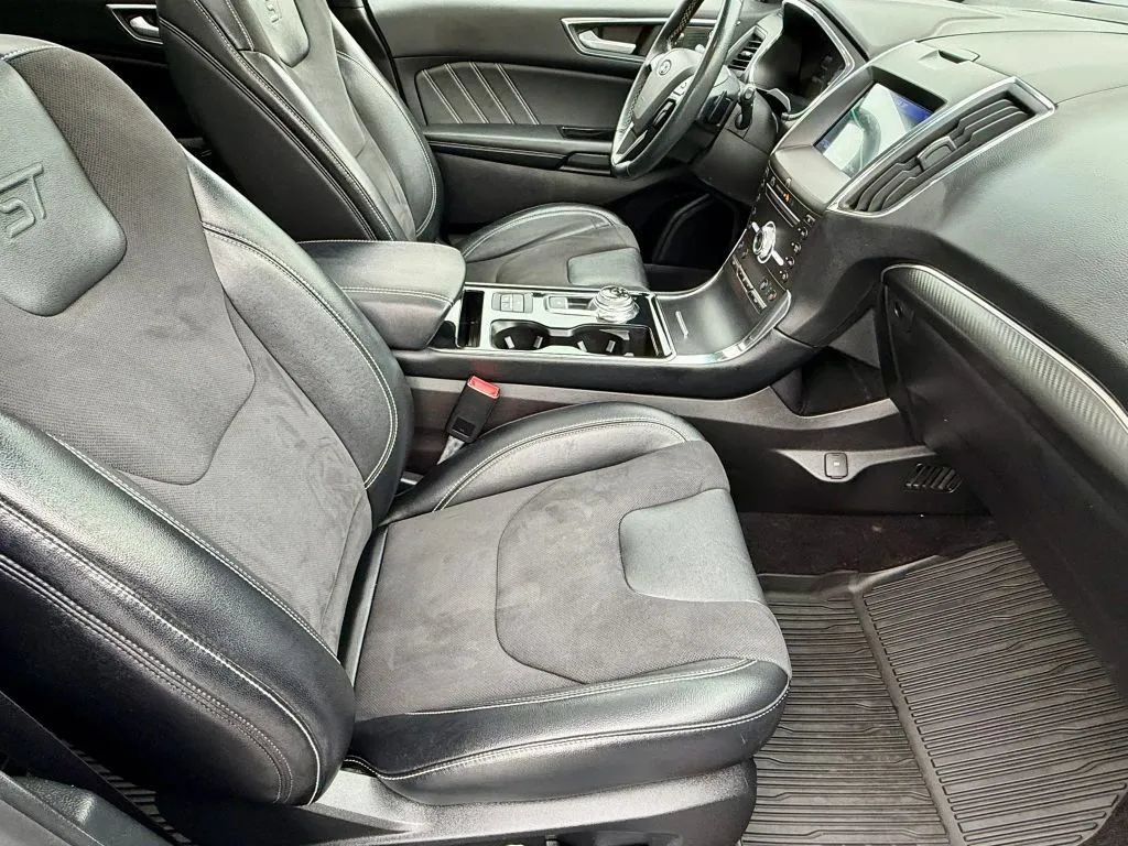Used 2019 Ford Edge ST w/ Equipment Group 401A AWD/4WD image 19