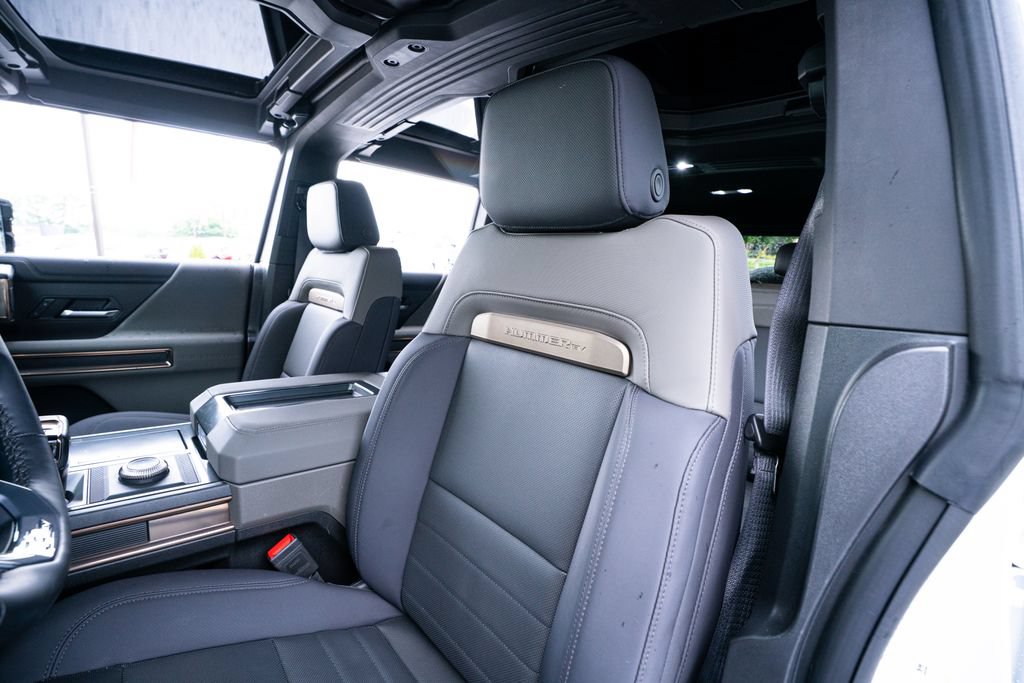 Used 2025 GMC Hummer EV 2X AWD/4WD image 32