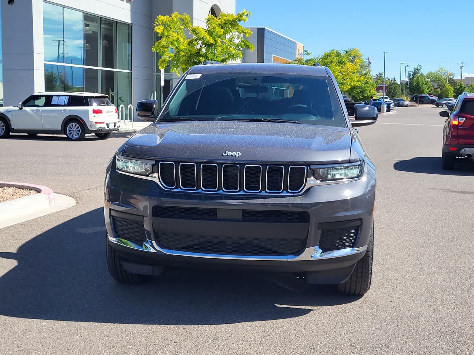 New 2026 Jeep Grand Cherokee L 4WD image 2