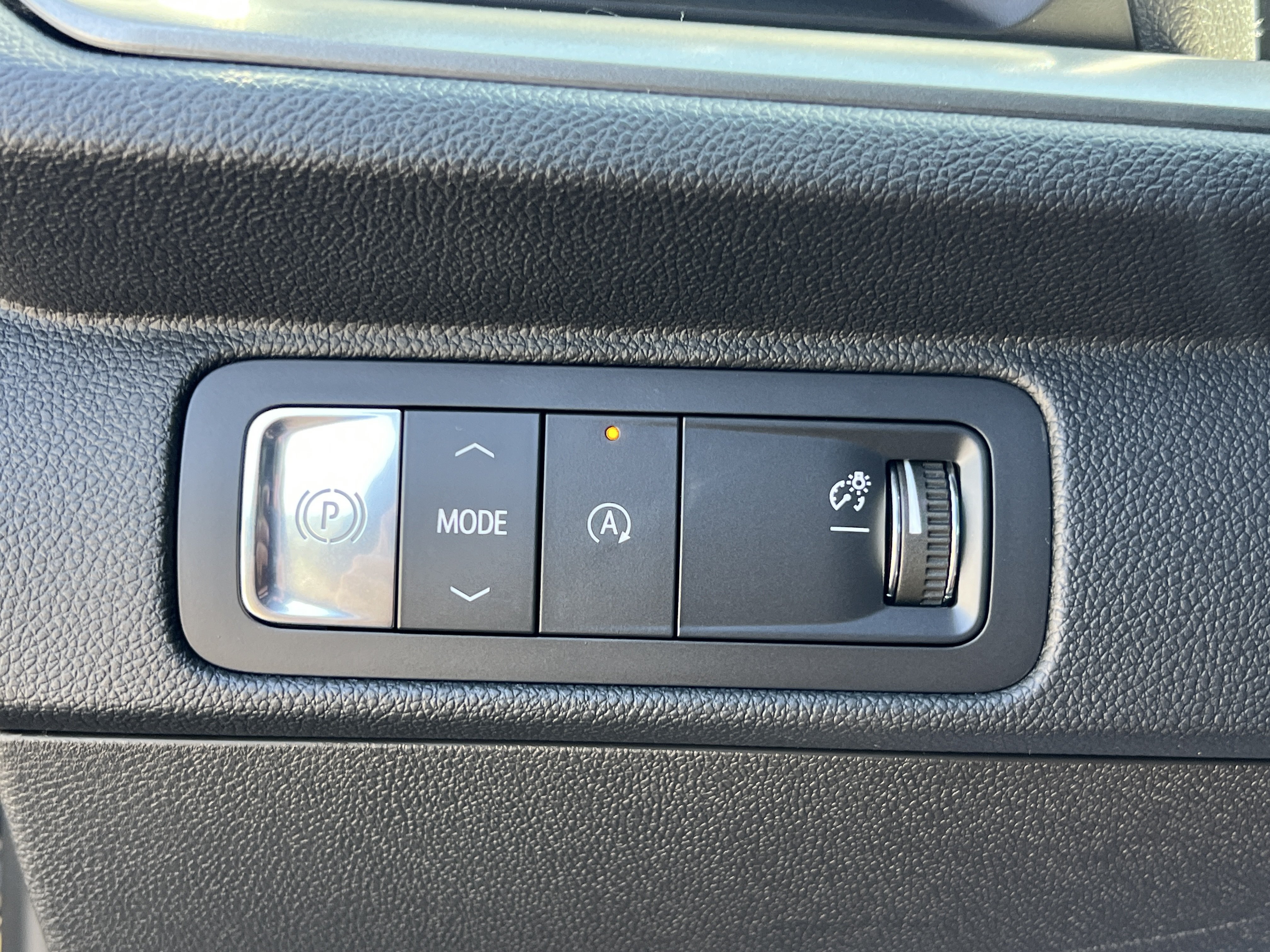 New 2026 Chevrolet Traverse LT w/ Sun and Wheel Package FWD image 18