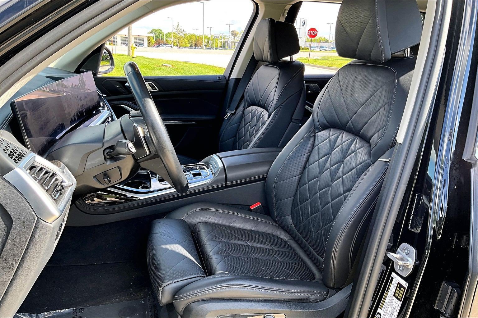 Used 2023 BMW X7 xDrive40i w/ Premium Package AWD/4WD image 15