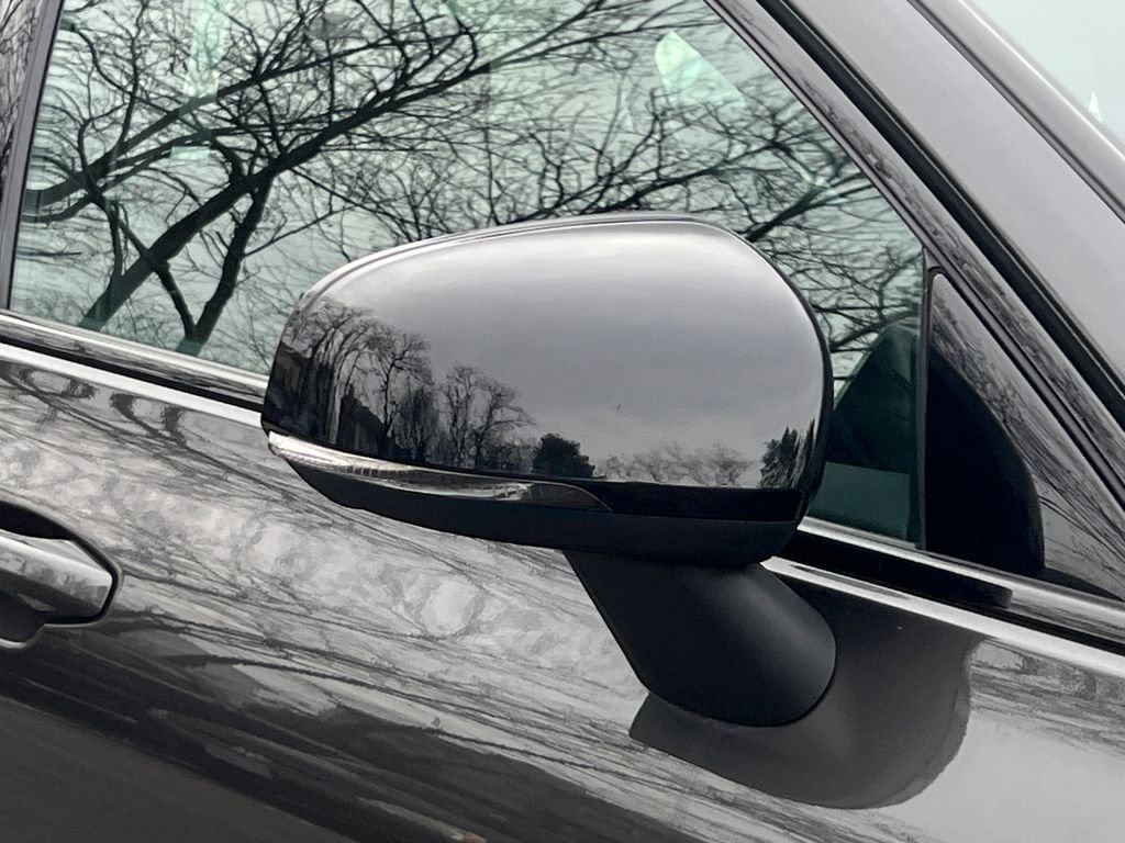 Used 2024 Volvo S60 B5 Core image 11