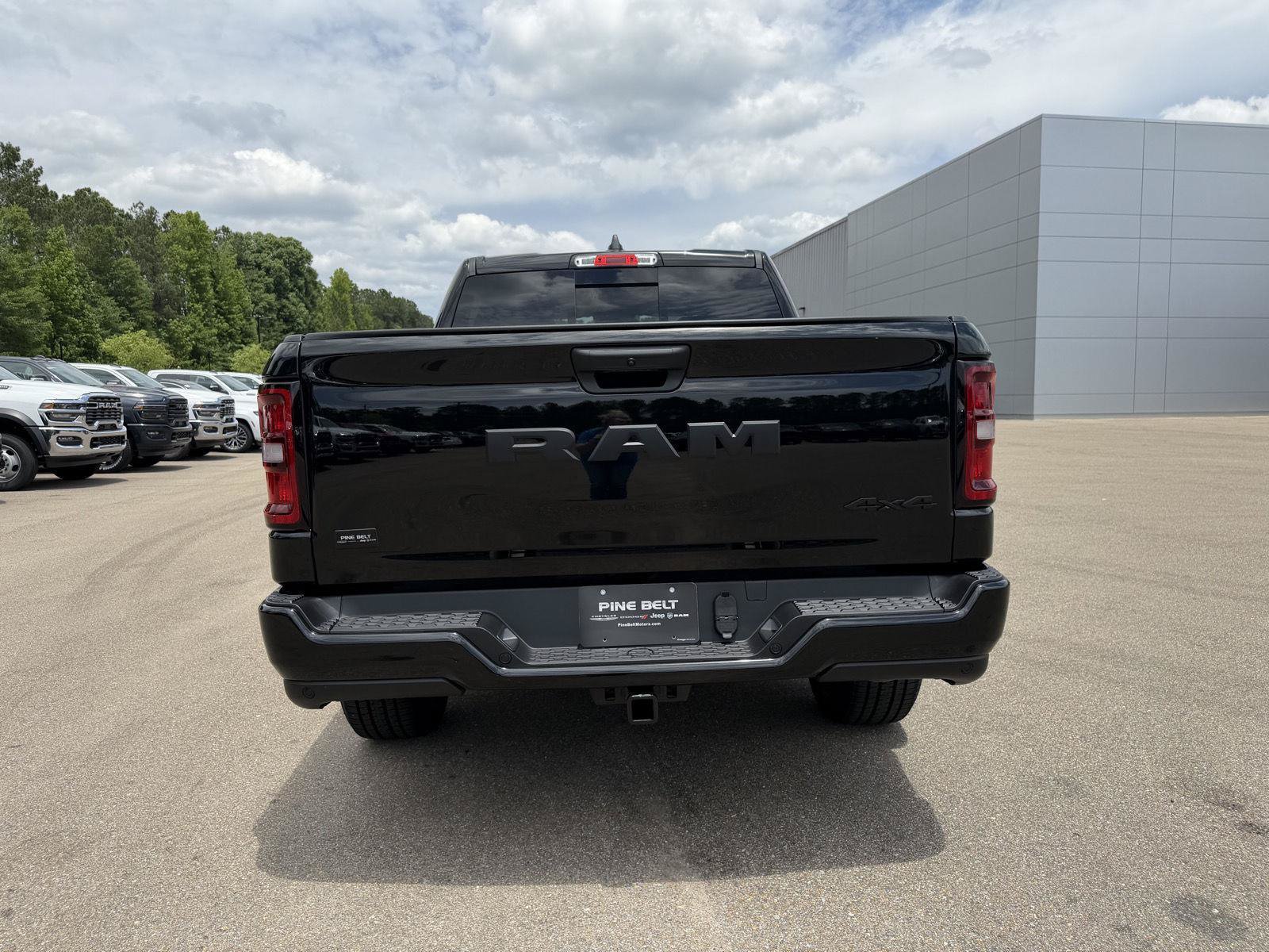 New 2026 RAM 1500 Express AWD/4WD image 5