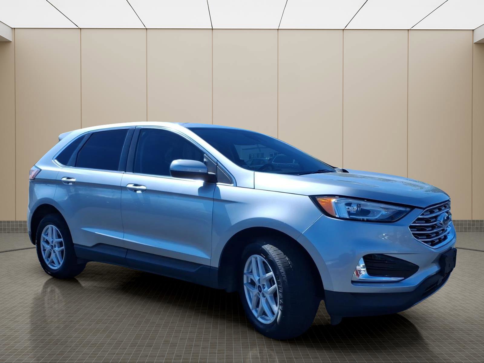 Used 2022 Ford Edge SEL image 4