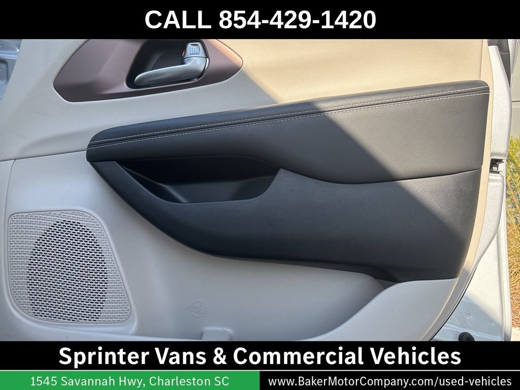 Used 2024 Chrysler Voyager LX FWD image 30