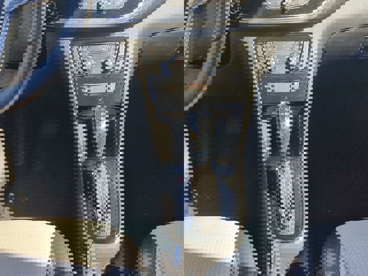 Used 2021 Buick Encore Preferred image 19