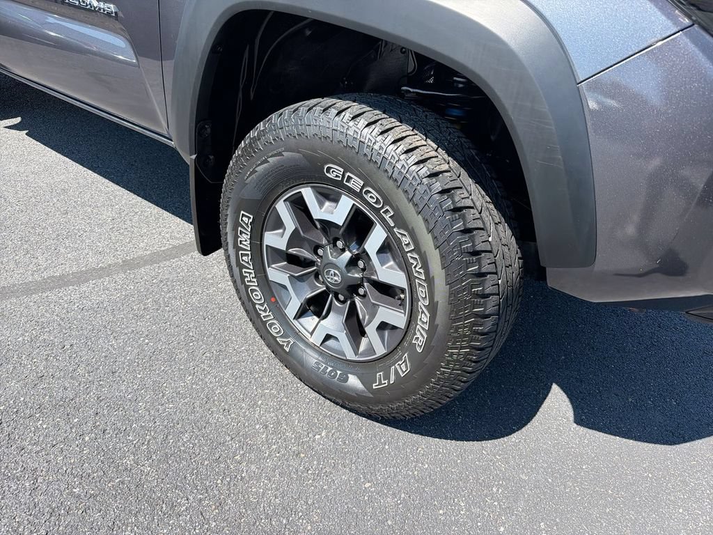 Used 2021 Toyota Tacoma TRD Off-Road AWD/4WD image 16
