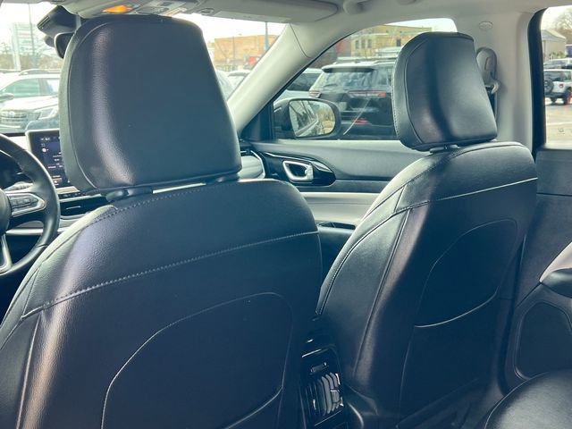 Used 2022 Jeep Compass Limited image 35