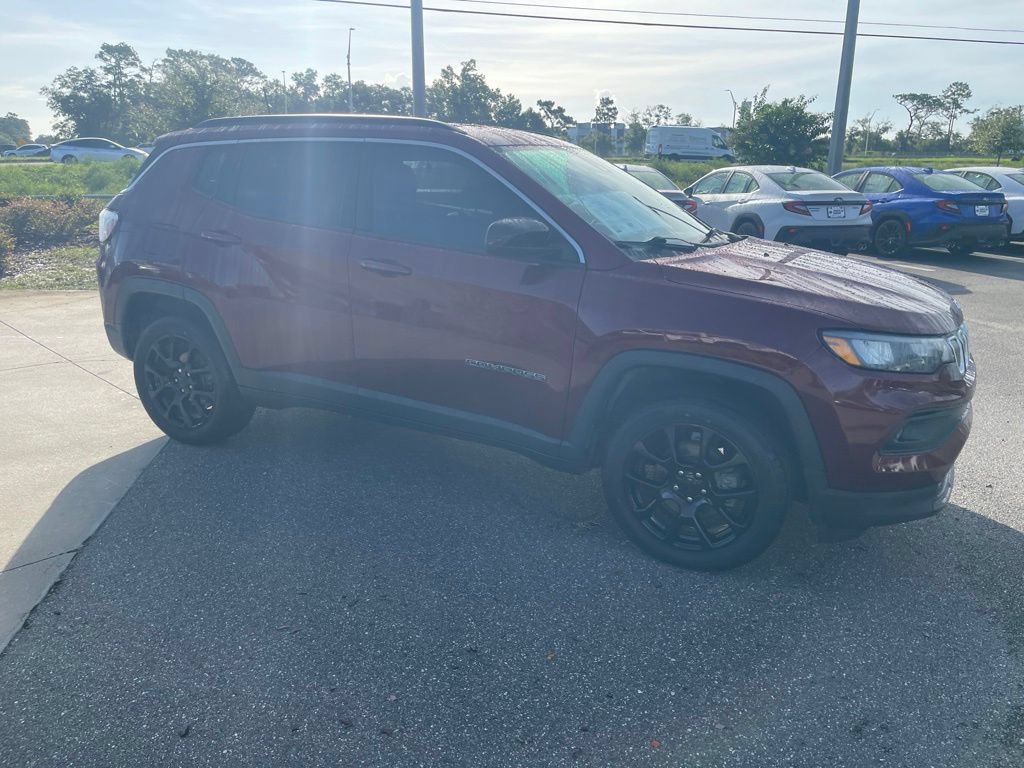 Used 2022 Jeep Compass Latitude AWD/4WD image 4