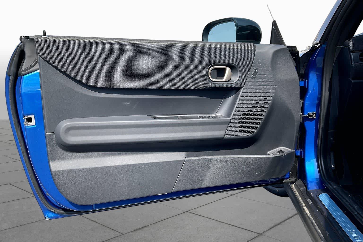 Used 2026 MINI Cooper 2-Door Hardtop FWD image 10